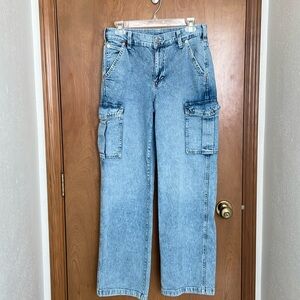 GAP women’s 90’s Loose Cargo Mid Rise Jeans Size 27/4R VGUC